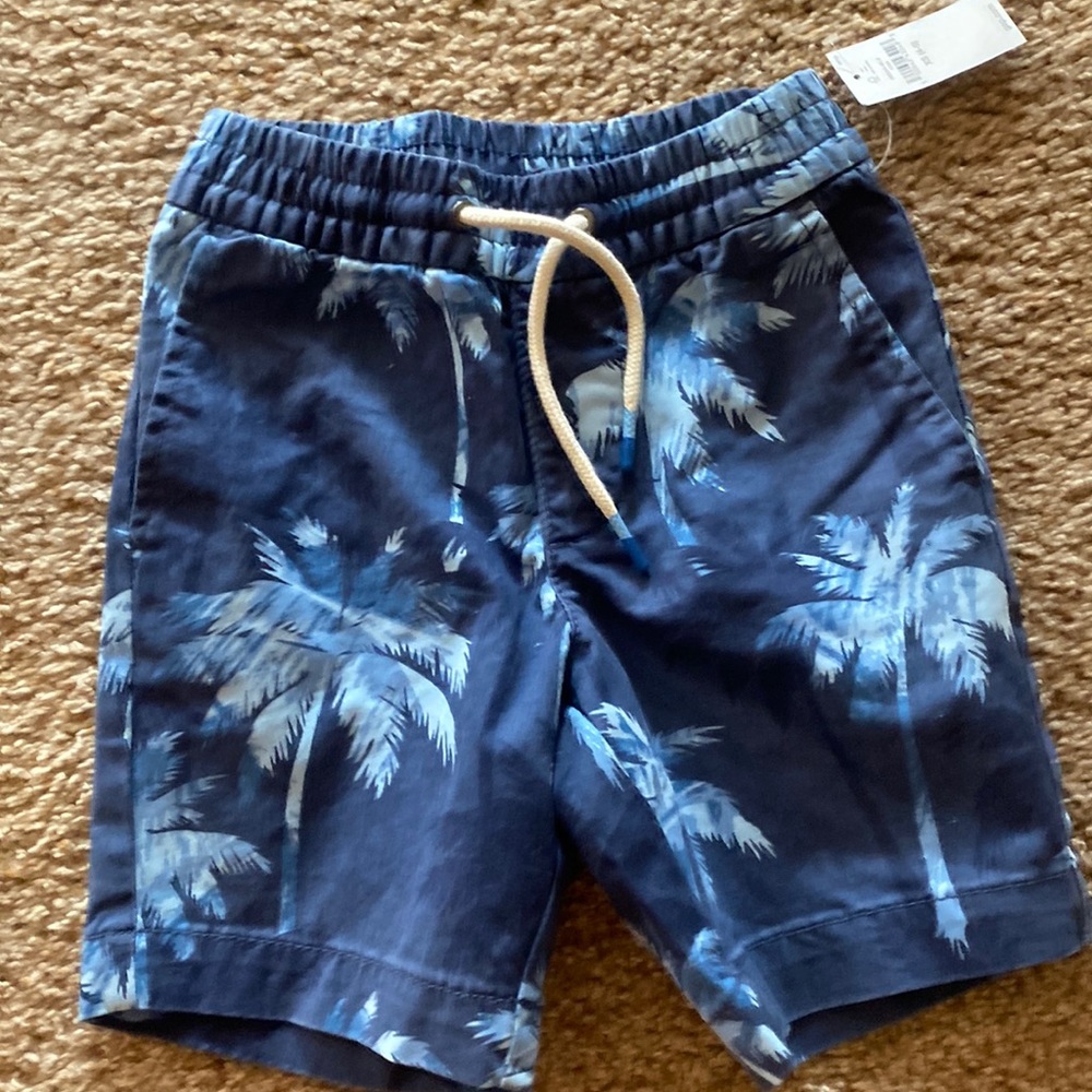 Gap boys XS east pull on with washwell shorts. Blue with palm trees. NWT